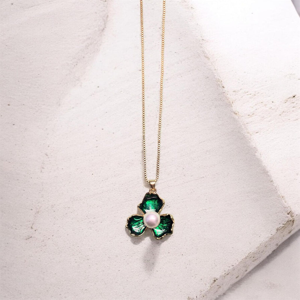 Green Stone Pendant Necklace & Earrings Set