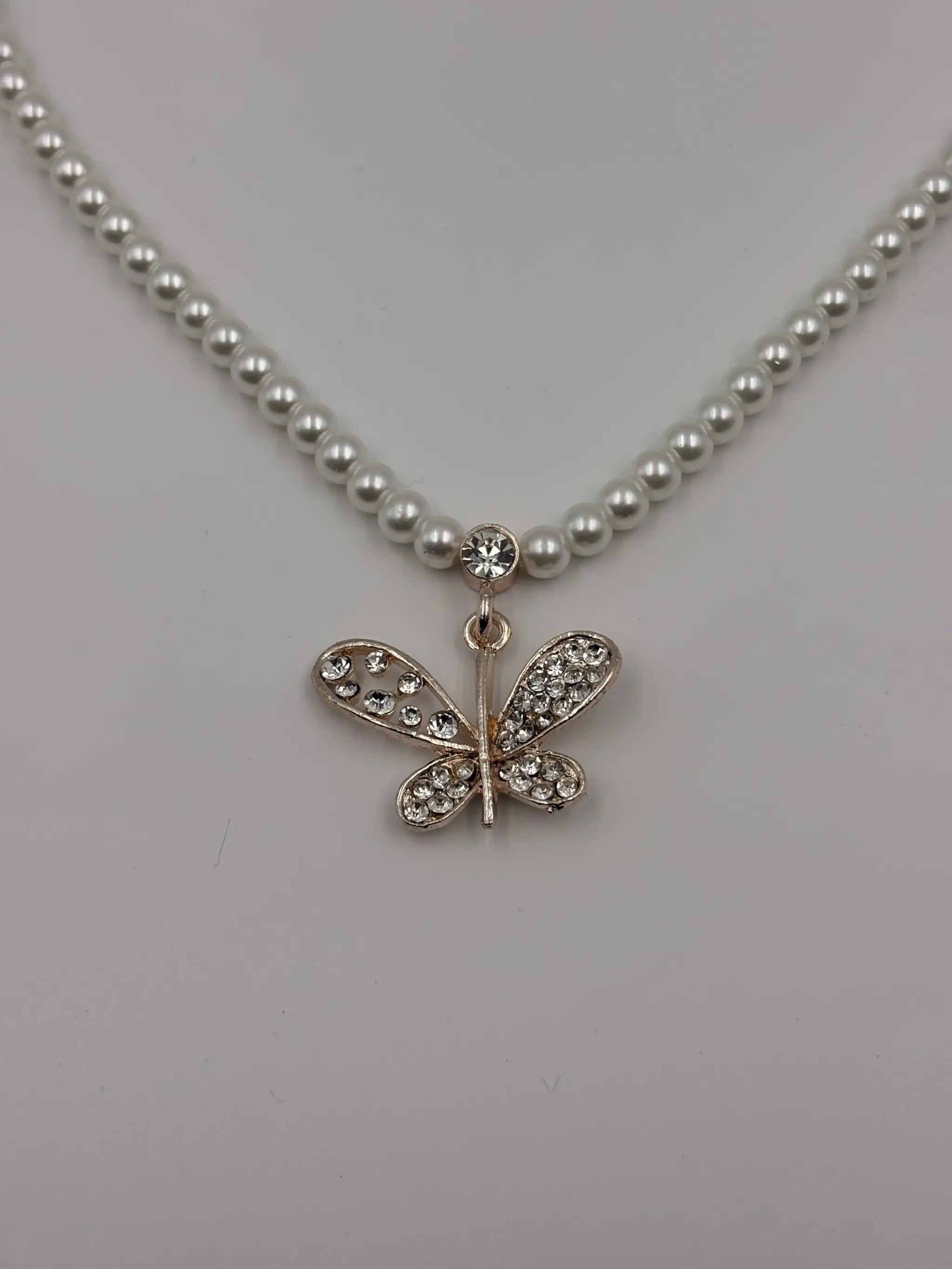 Butterfly Pearl Necklace Set