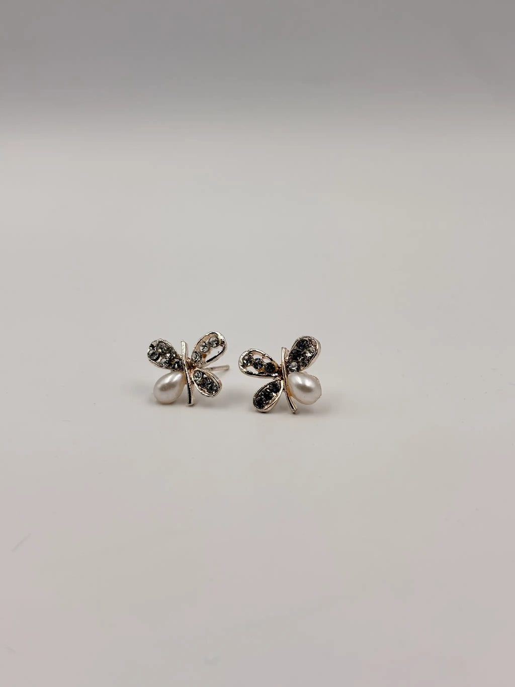 Butterfly Pearl Necklace Set