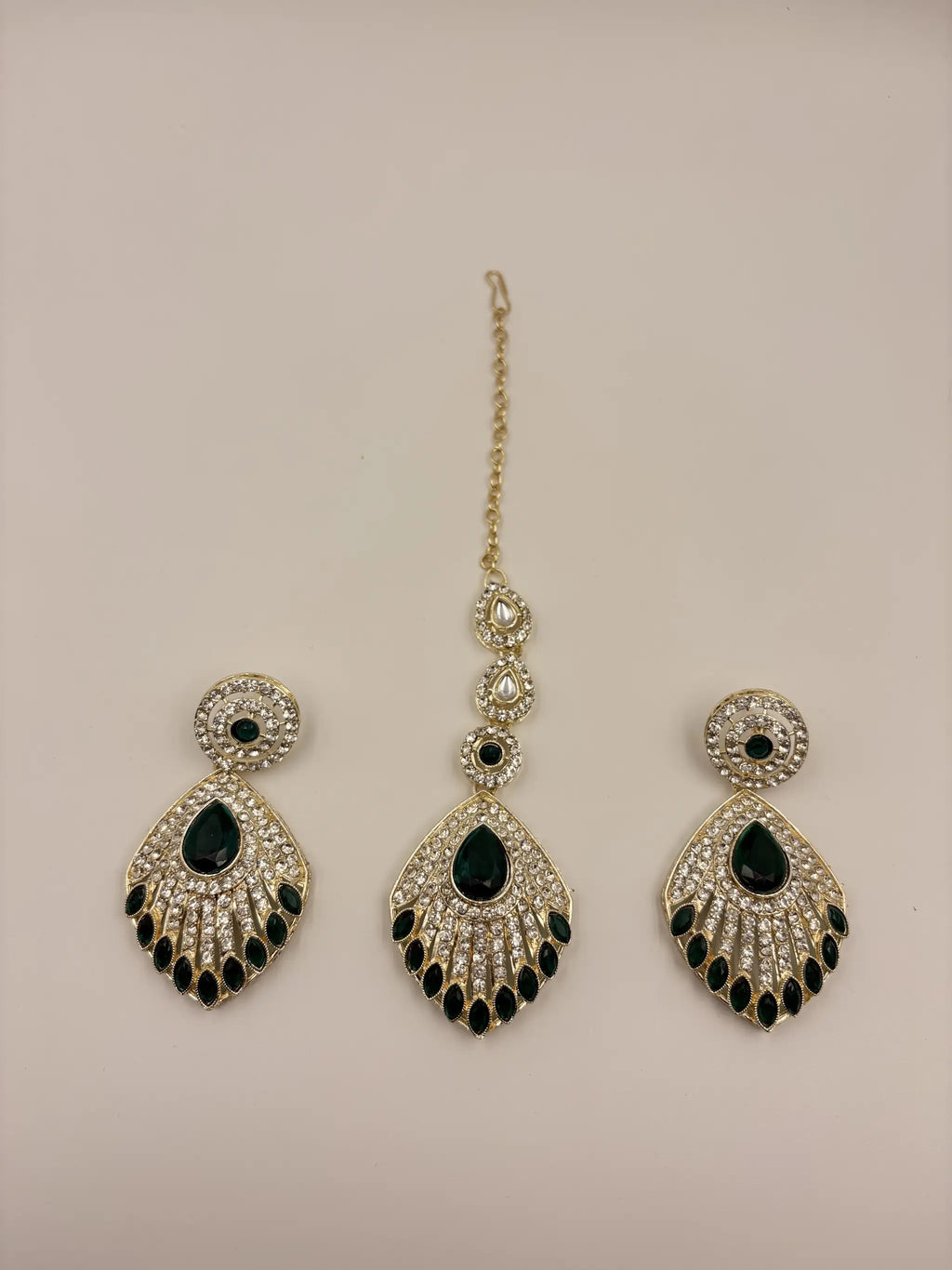 Devayani Panna Bridal Haar Necklace Set - 4 piece