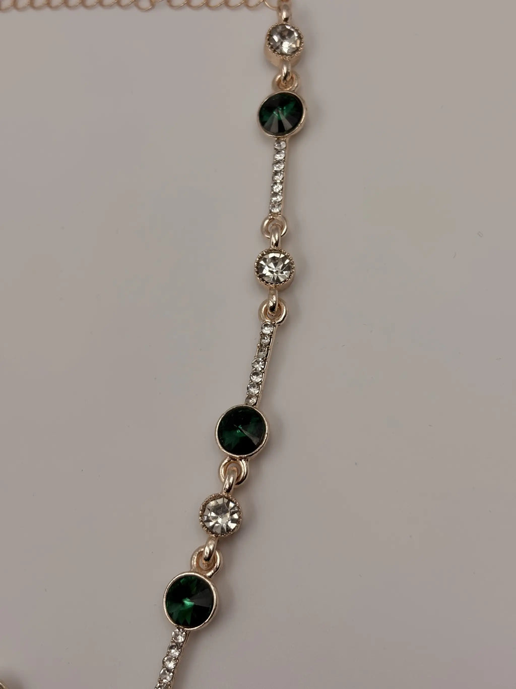 Green Stone Circular Pendant Necklace Set