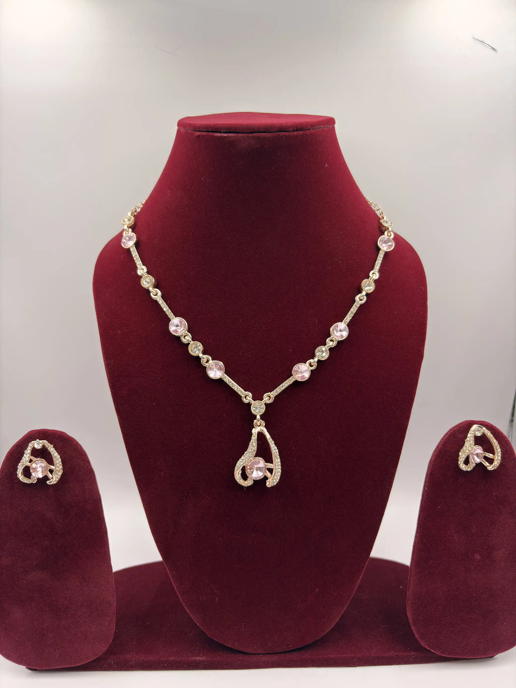Gulriva Rajwada Necklace Set