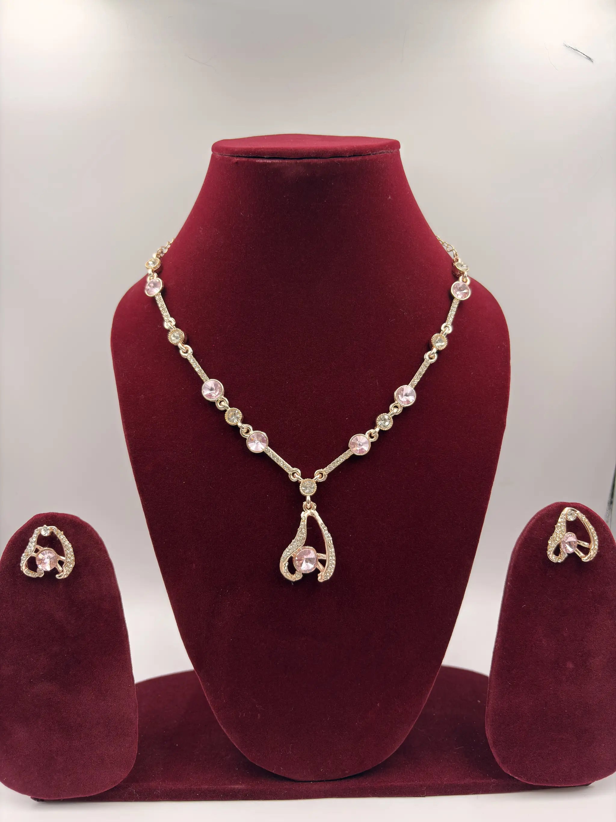 Gulriva Rajwada Necklace Set