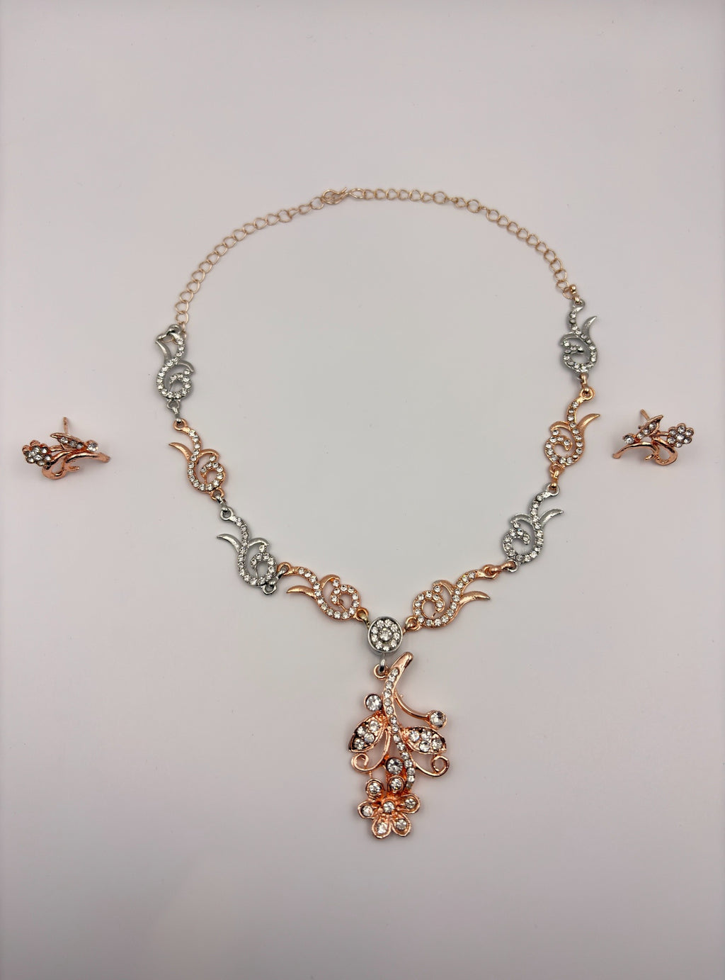 Elegant Gold Tone Leafy Vine Floral Drop Necklace Set for Women