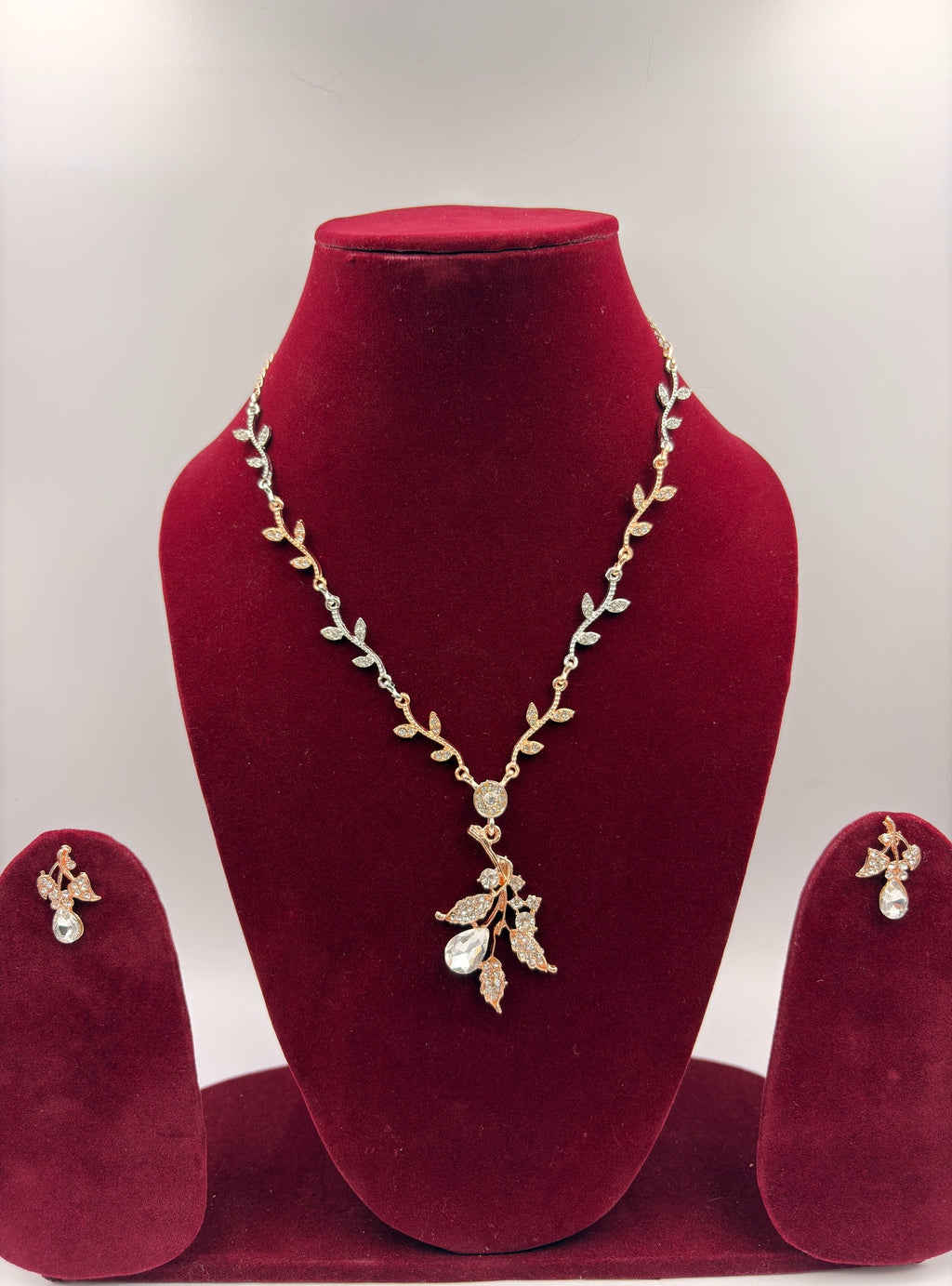Leaf Drop Pendant Necklace Set for Women