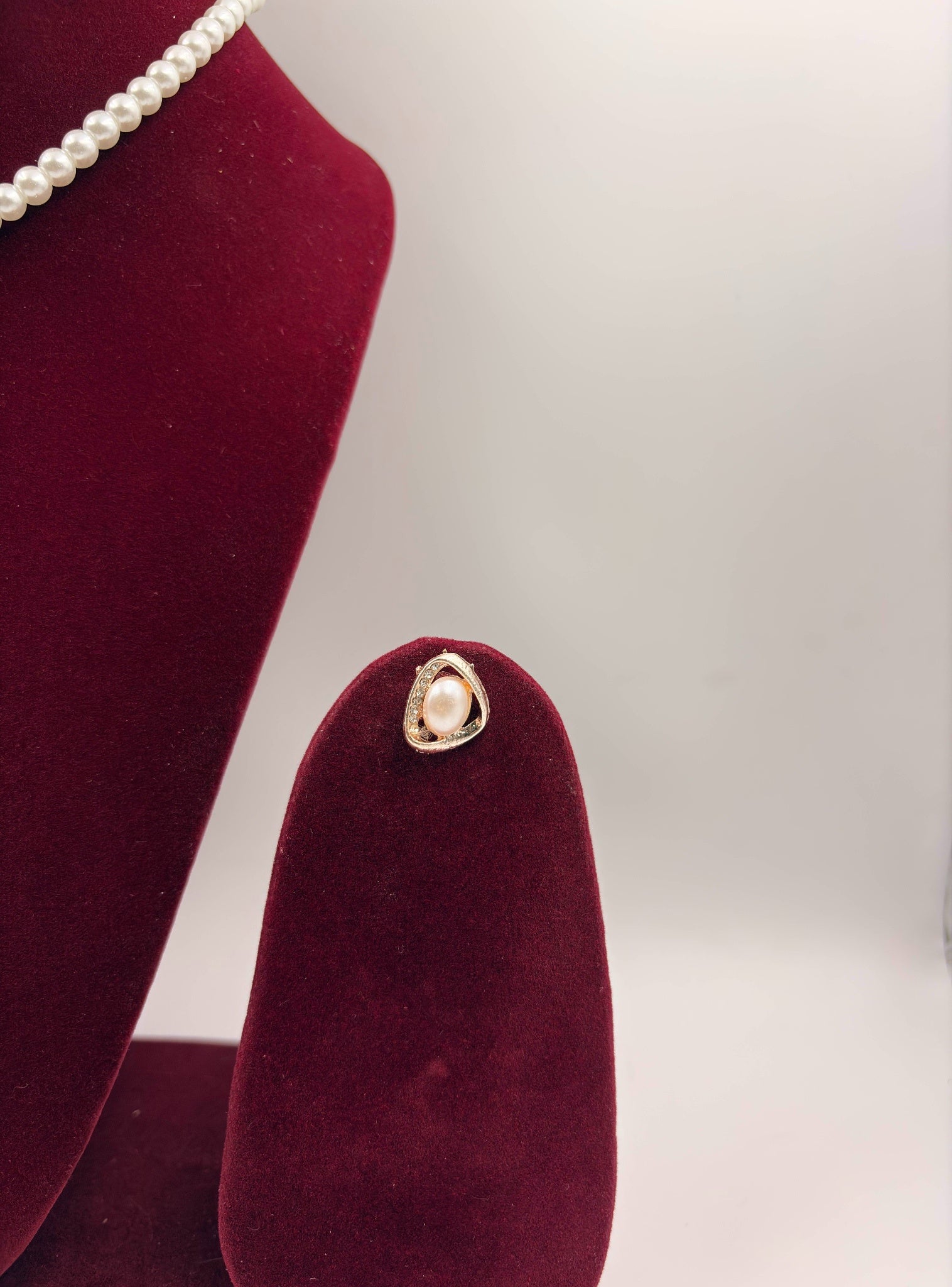 Elegant Pearl Drop Pendant Necklace Set