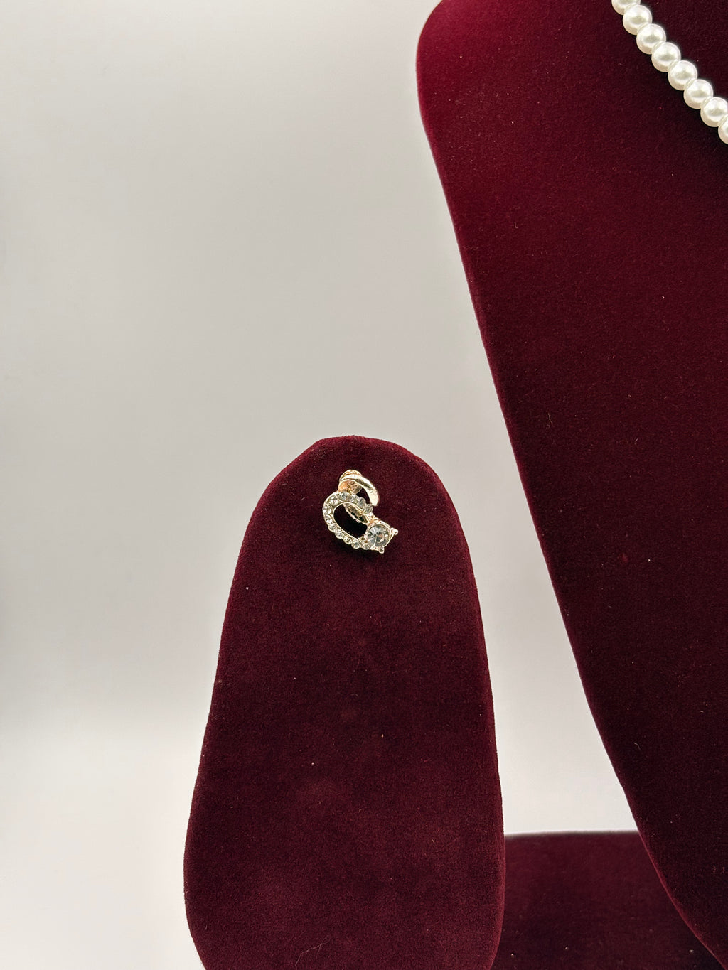 Elegant Pearl Pendant Necklace (Rose Gold Finish)