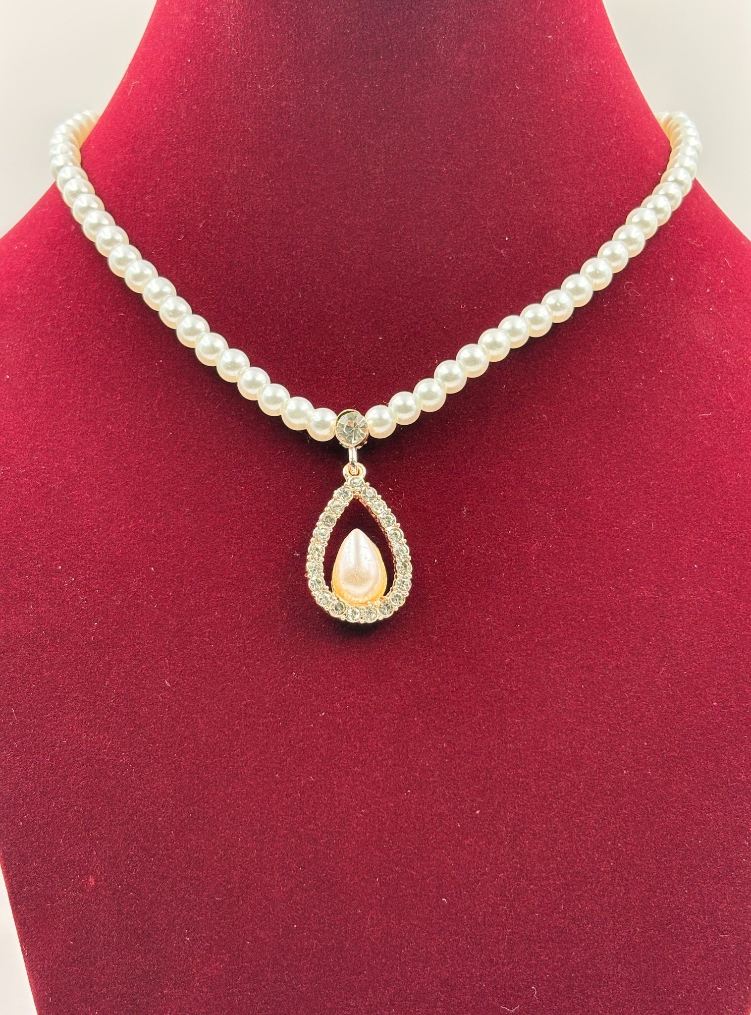 Pearl Teardrop Pendant Necklace Set for Women