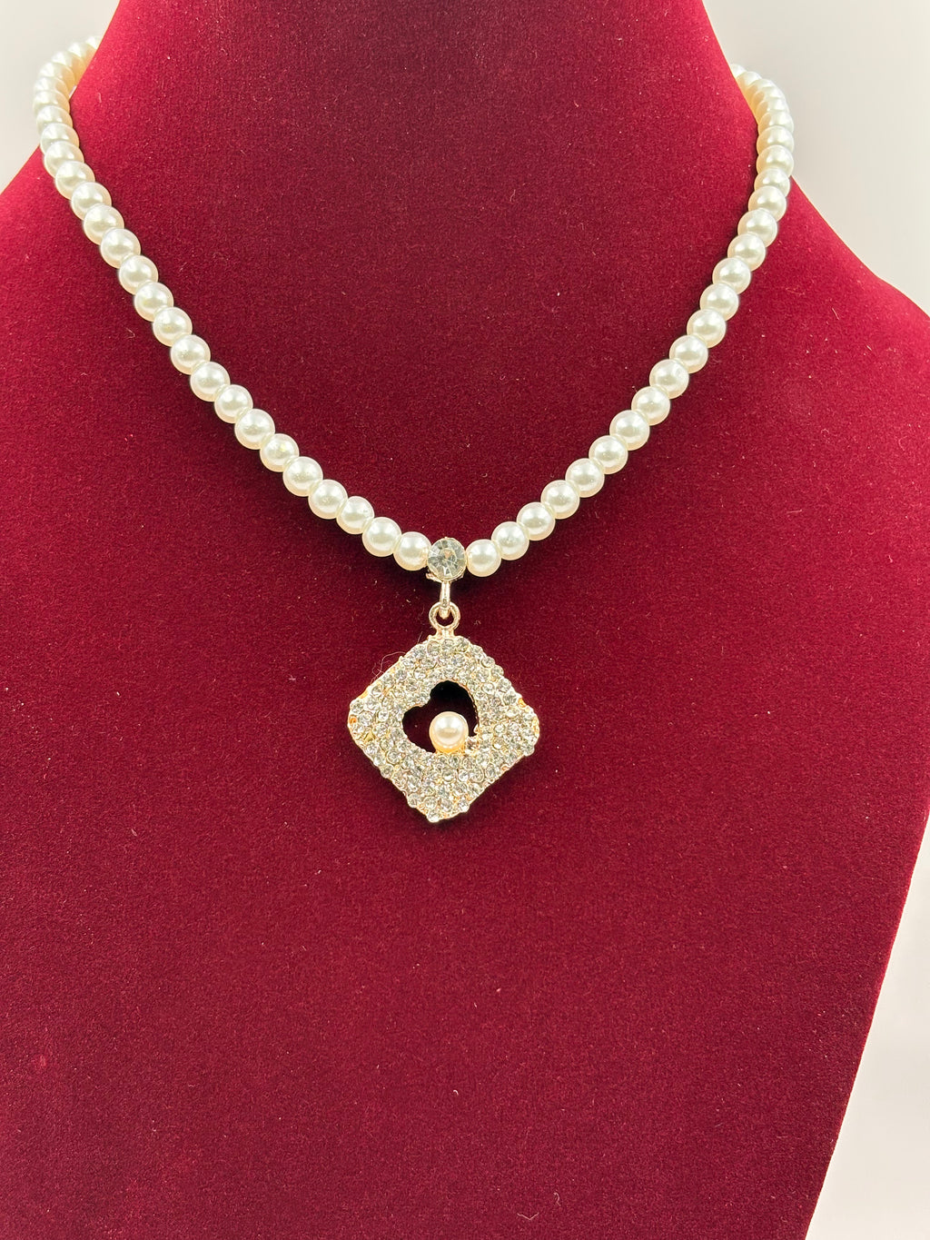 Pearl Geometric Pendant Necklace Set (Gold Finish)