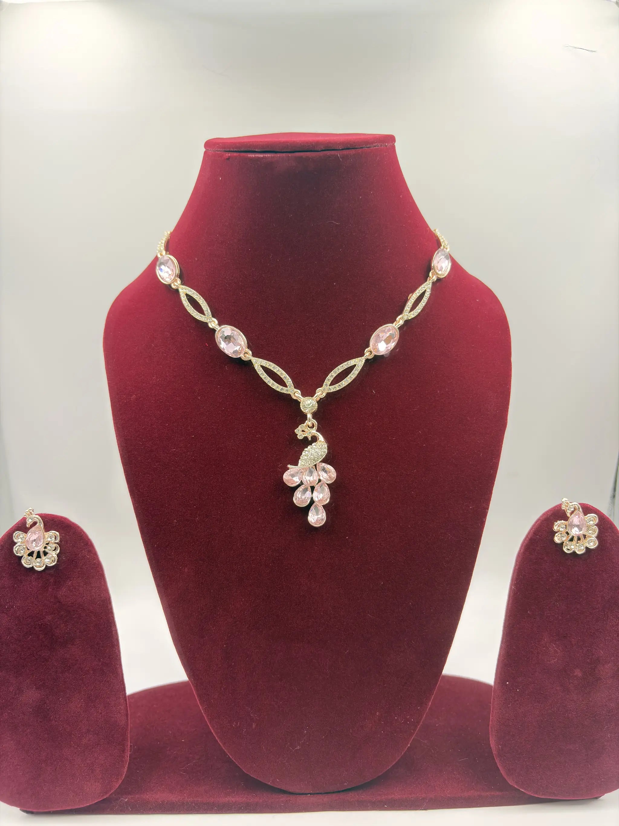 Mrinalini Moti Necklace Set