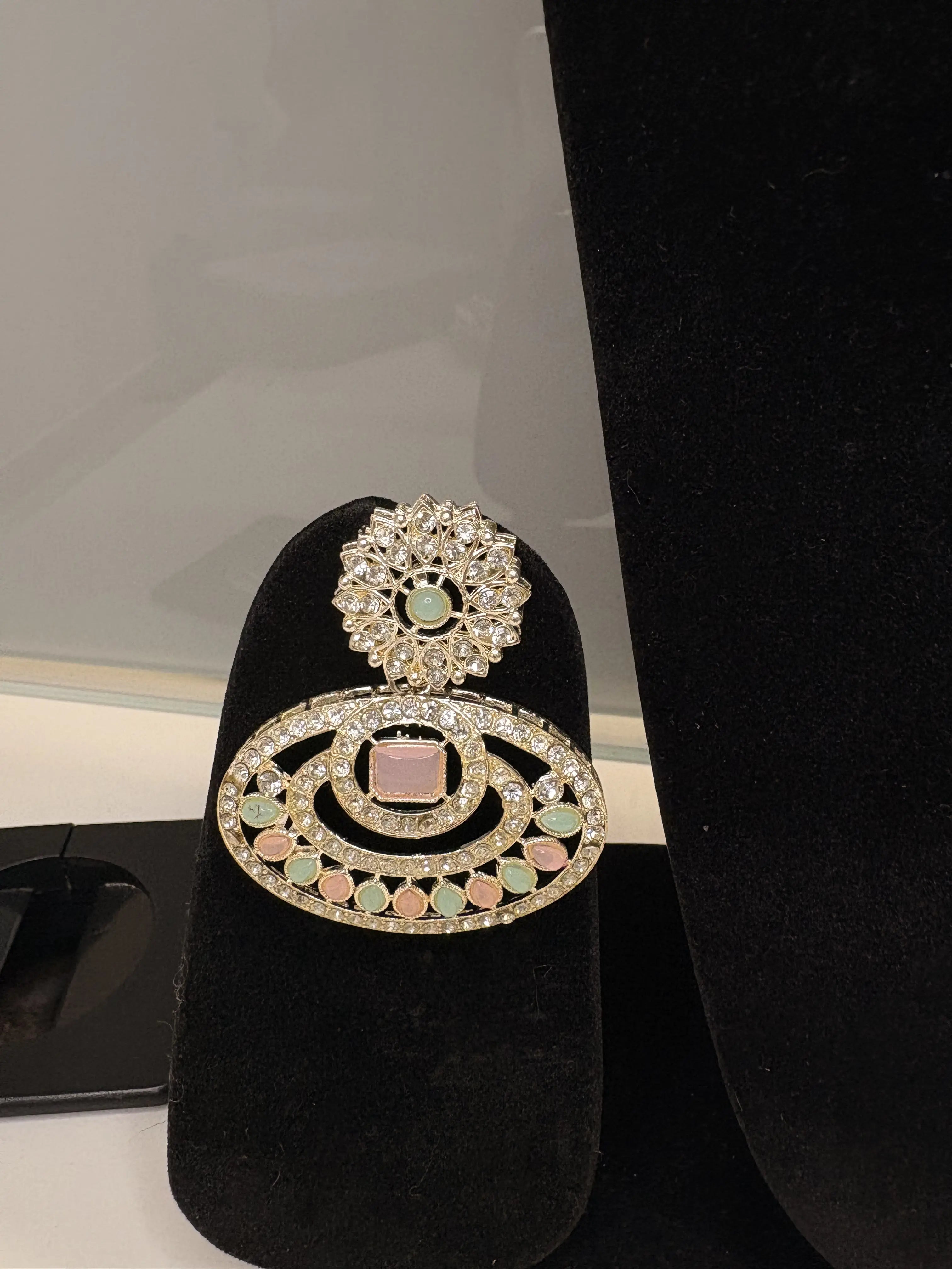 Noor-e-Zar Jhoomar Haar