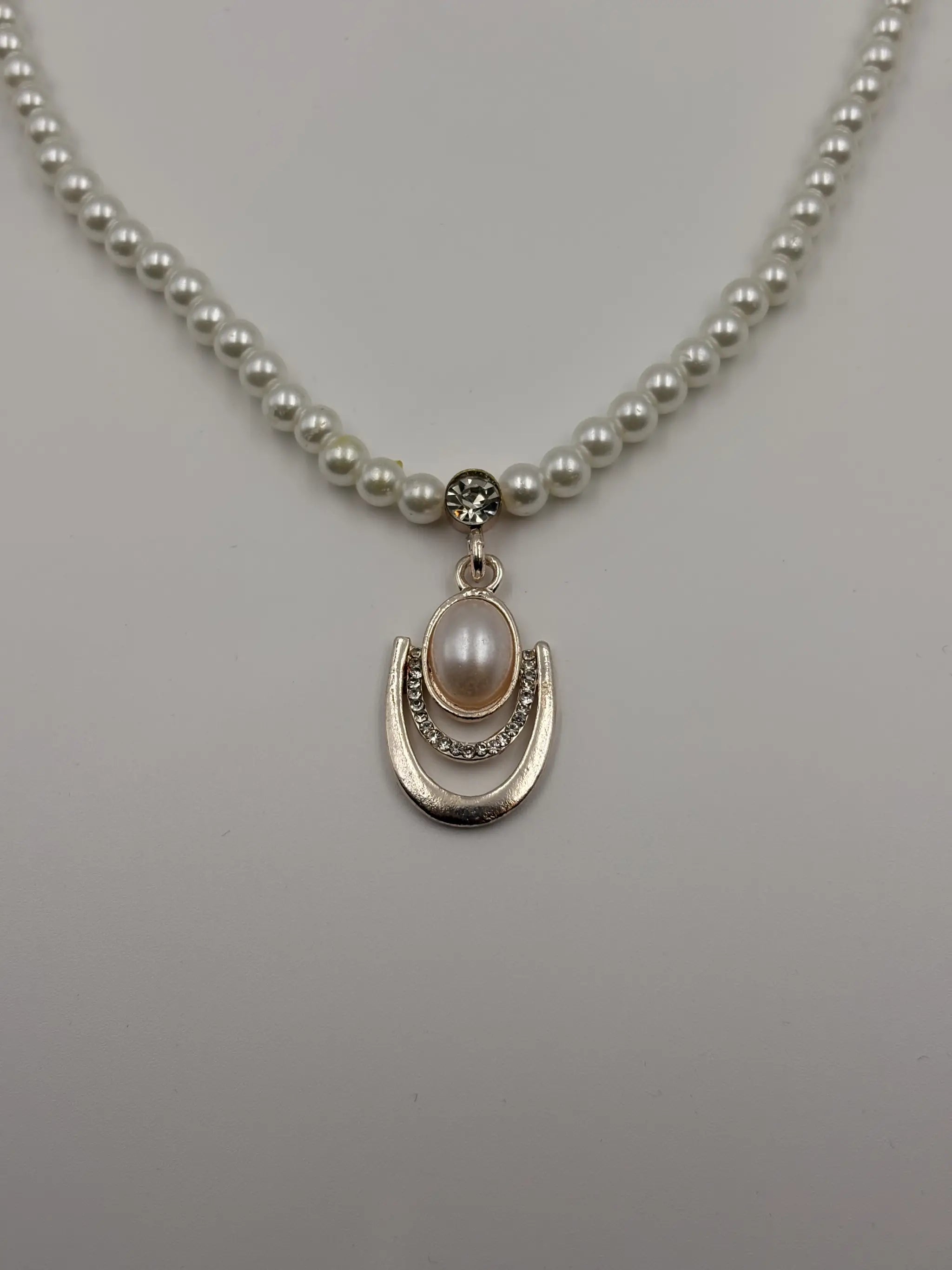 Pearl Necklace with Floral Pendant Set
