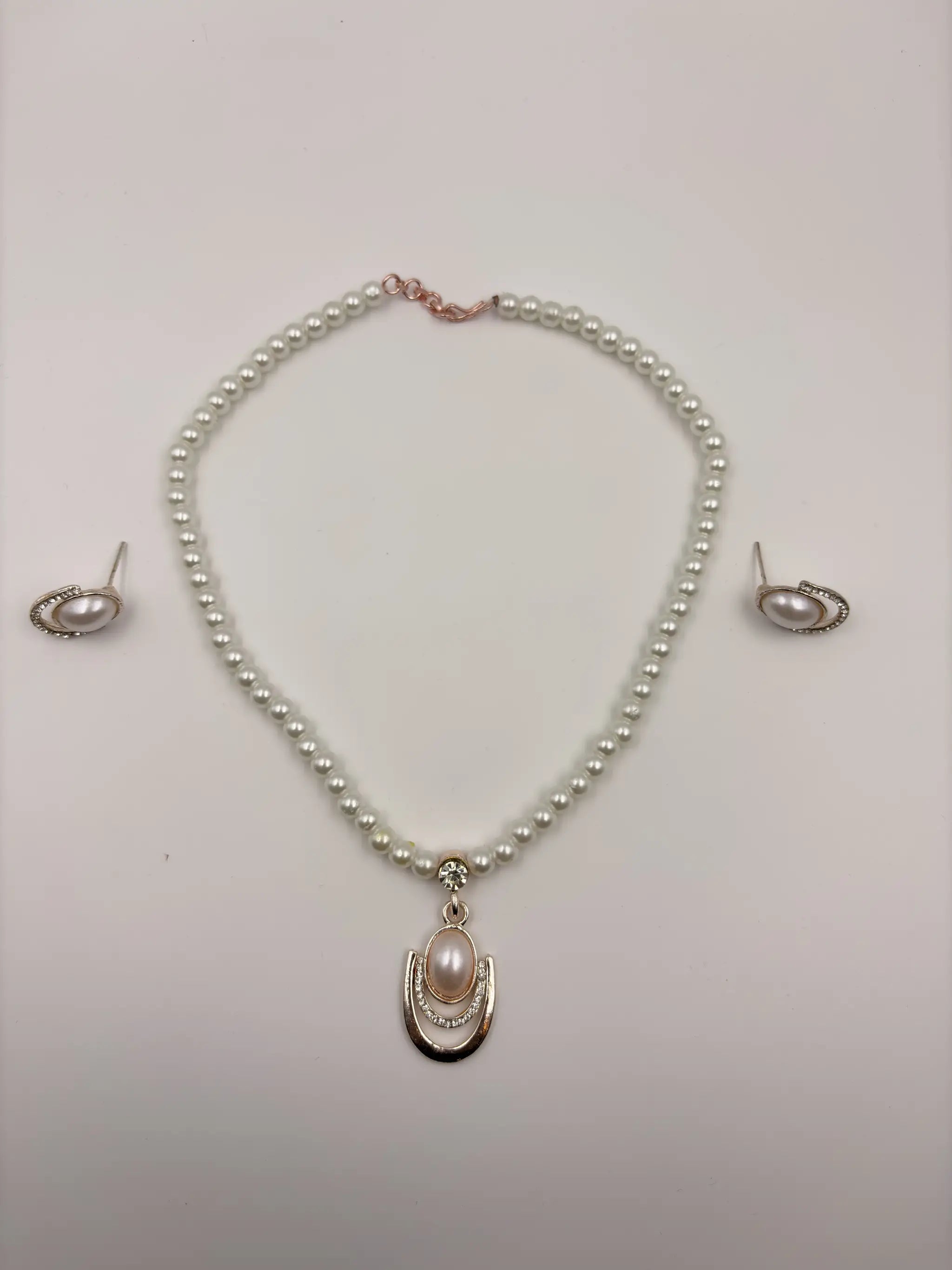 Pearl Necklace with Floral Pendant Set