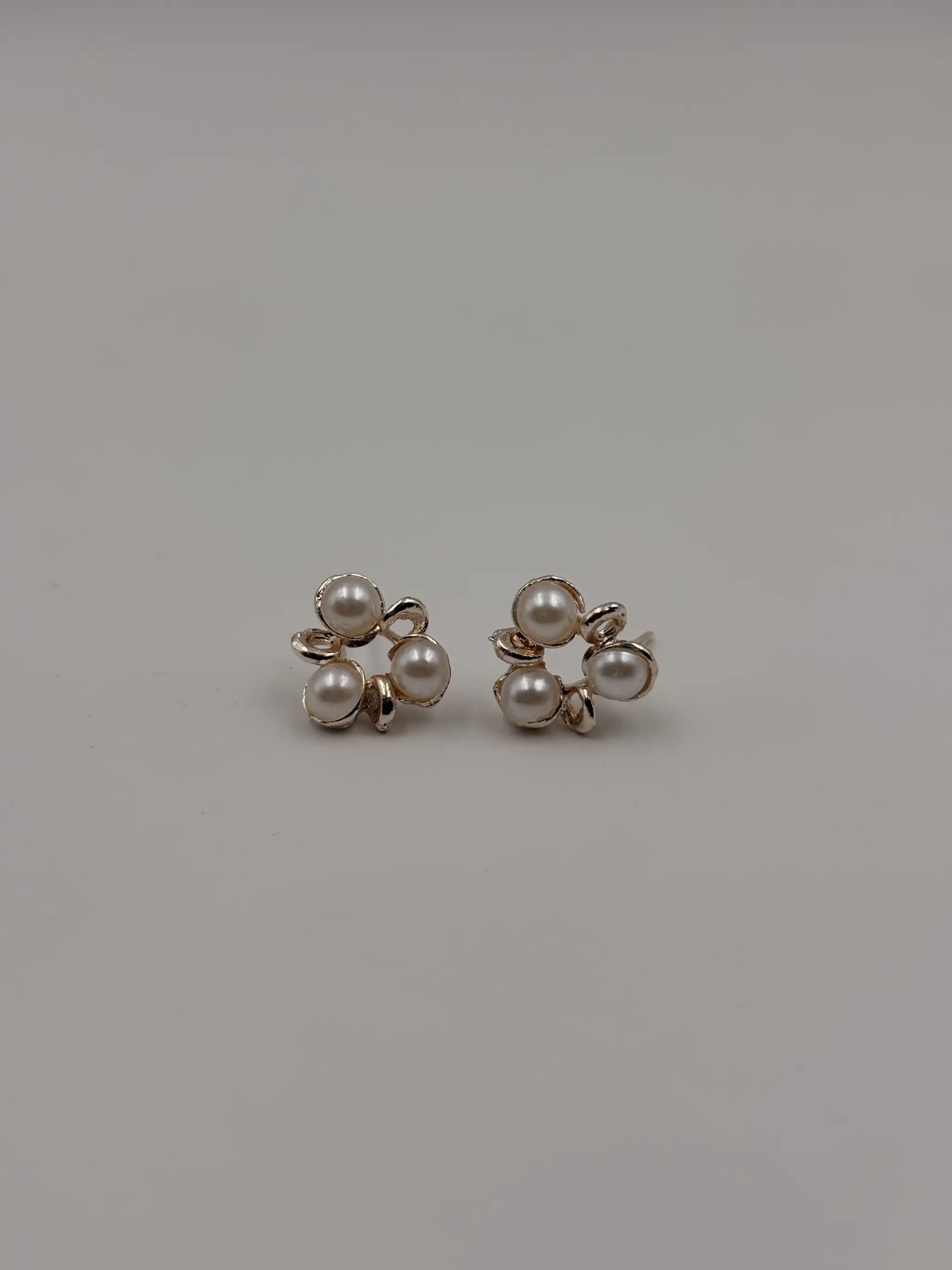 Pearl Necklace with Round Pendant Set Of Three