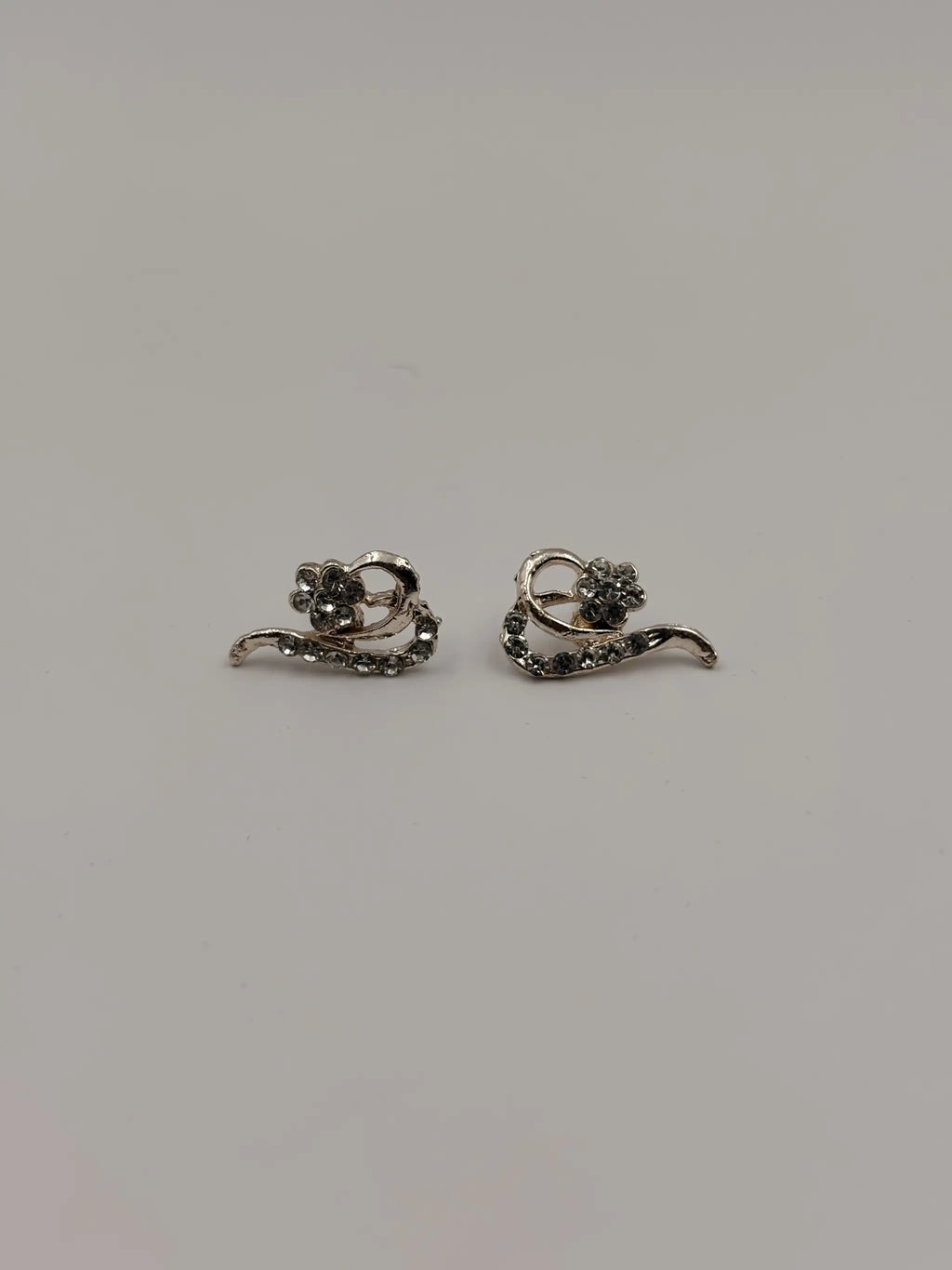 White Pearl Necklace with Curved Gold Pendant and Earrings