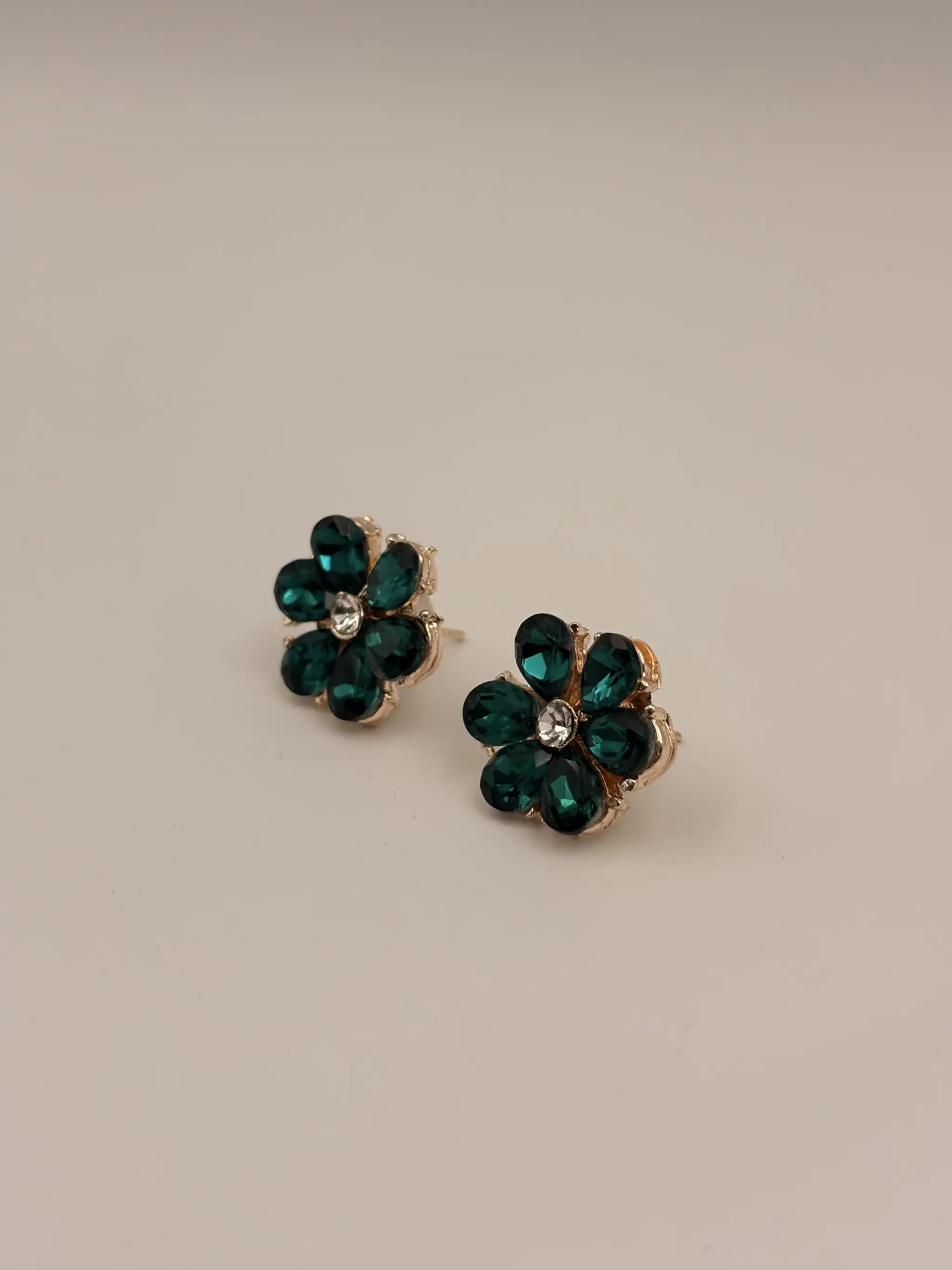 Zarmina Panna Necklace Set of Three Piece